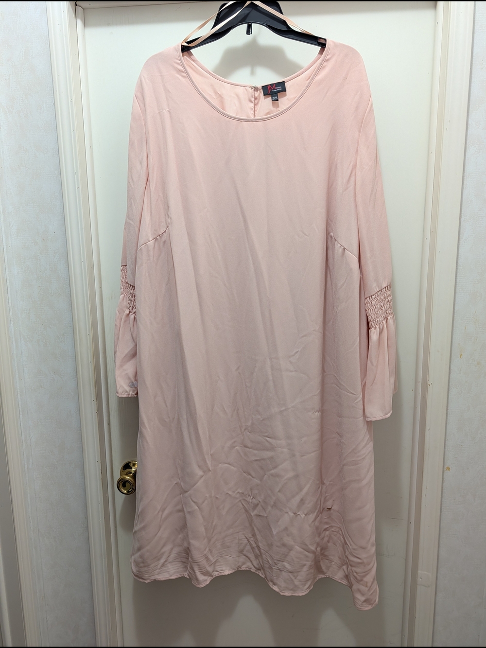 Women's Light Pink Long-Sleeve Smocked-Sleeve Swing Dress